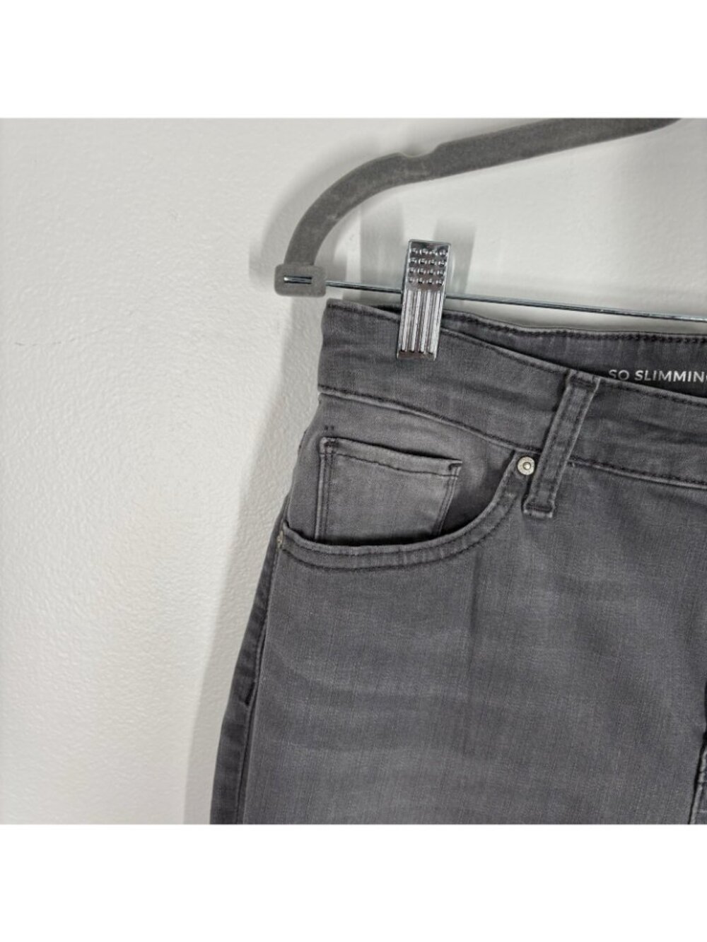 Chicos Women Sz 1R US 8R Gray Denim So Slimming Girlfriend Slim Leg Ankle Jeans - Picture 6 of 11
